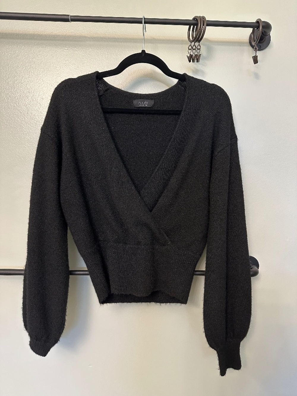 nuuds V-Neck Cozy Knit Wrap Sweater, Small